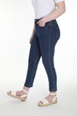 Tapered Capri Jean Wonder Denim in Blue