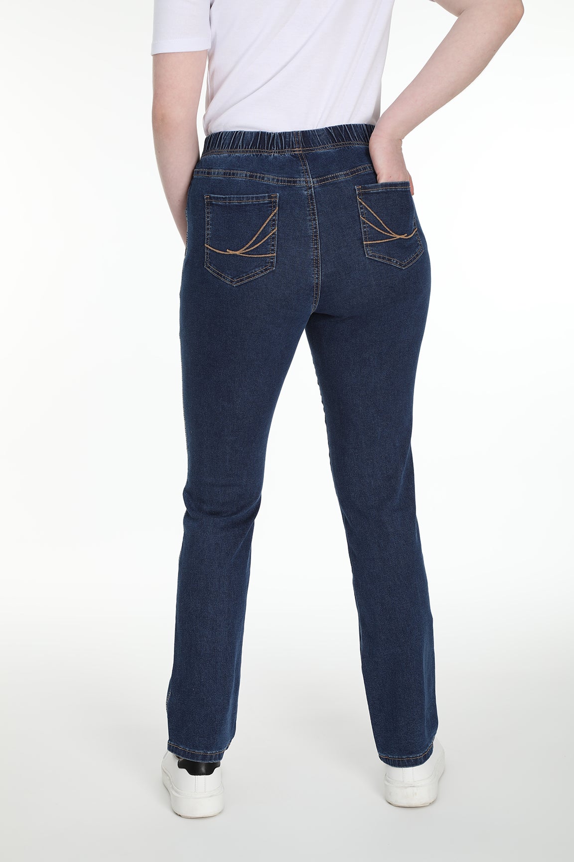 Straight Pull On Extra Short Jean Wonder Denim in Blue