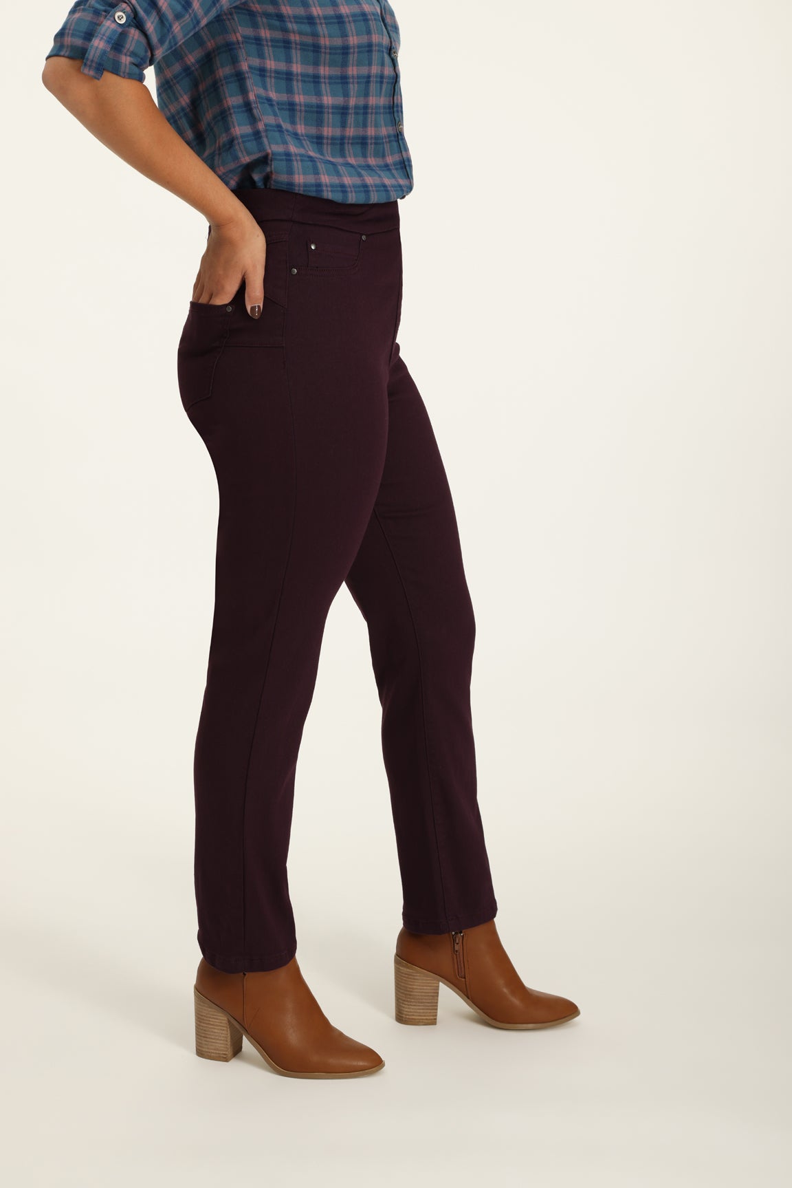 Berry 2024 coloured jeans