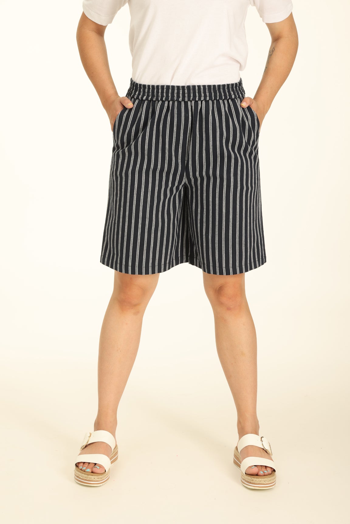 Linen-blend Shorts - Navy blue - Ladies