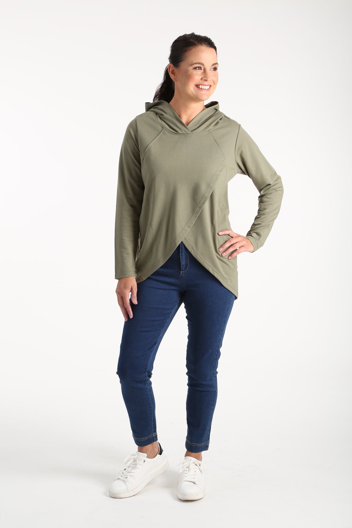 https://www.carolineeve.co.nz/content/products/tunic-curved-hem-hood-long-sleeve-hsp-76cm-to-lp-sage-1-4403mm.jpg